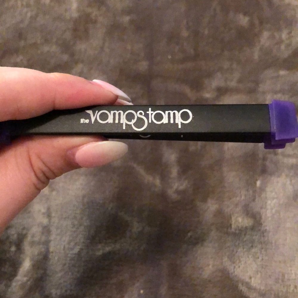 Vamp Stamp